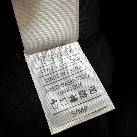 ❗️END OF YEAR SALE CODEFIT Black and Gray Ombre Capri Seamless Leggings S/MP - Picture 6 of 6